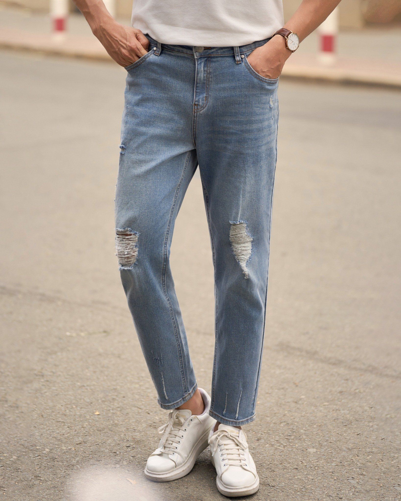 Jeans Basic Light Blue Rách 2025