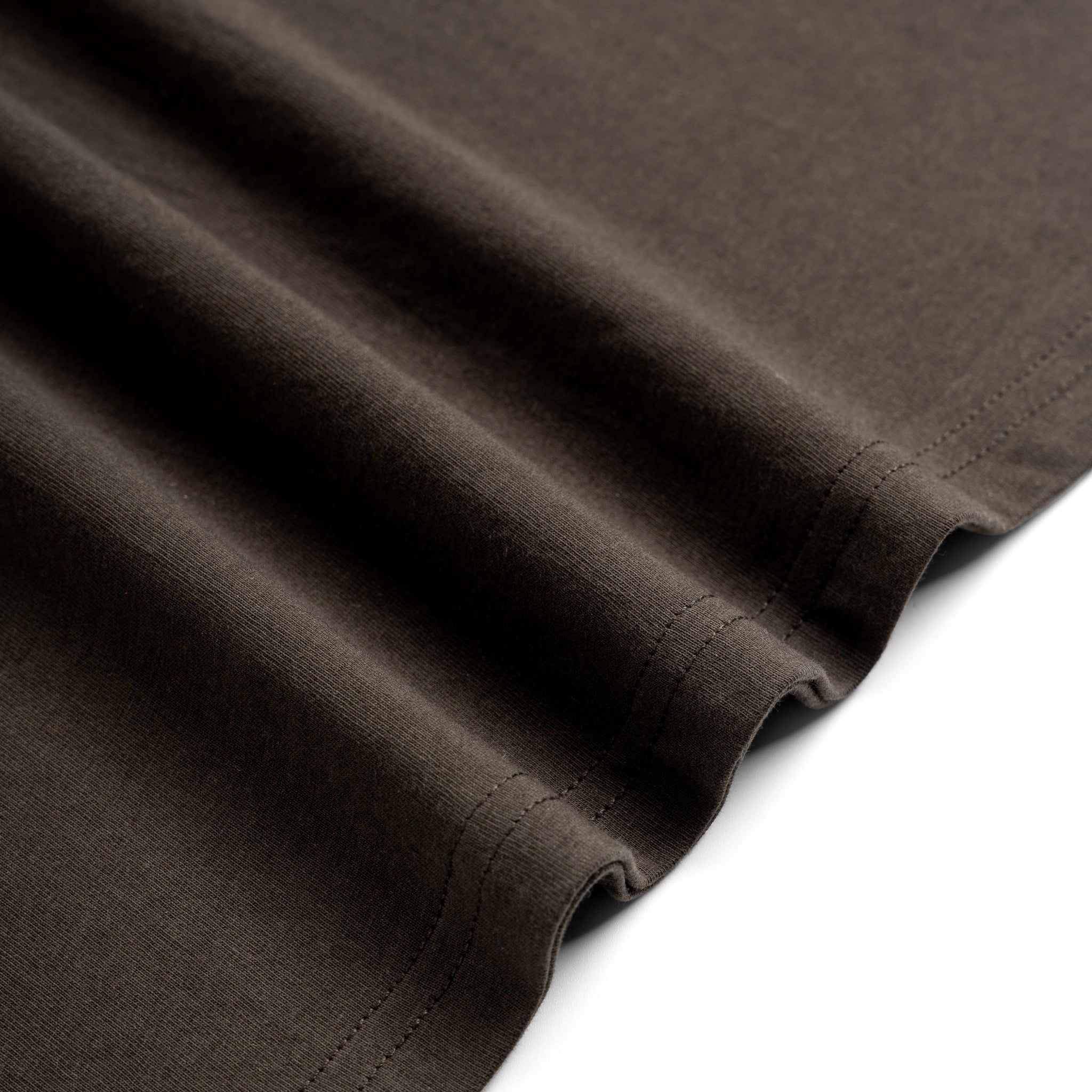 Áo Thun Cổ Tròn By Cotton Slimfit Thêu - Nâu Đậm