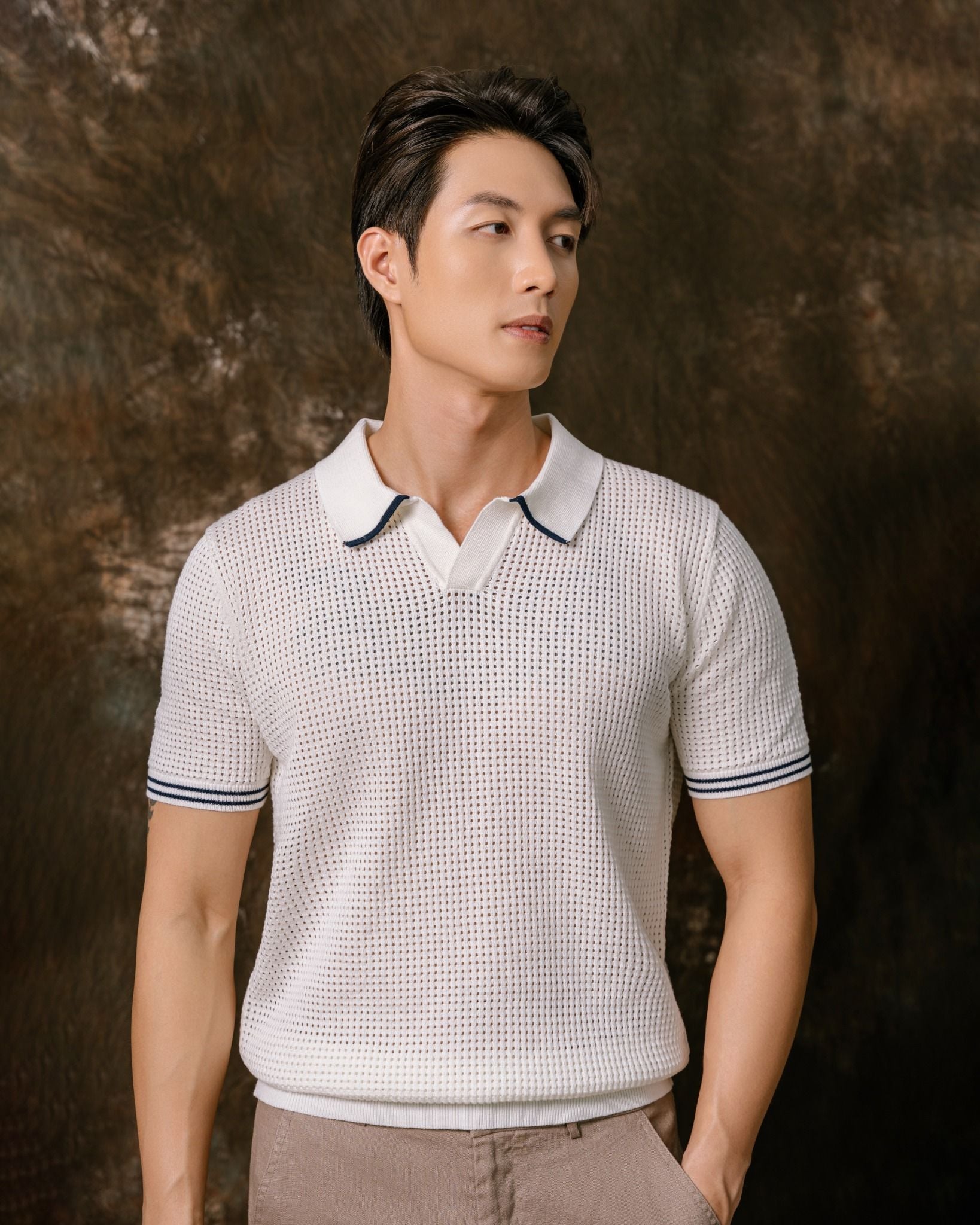 Áo Thun Polo Dệt Kim Trắng Lỗ Viền Sọc Bo Tay