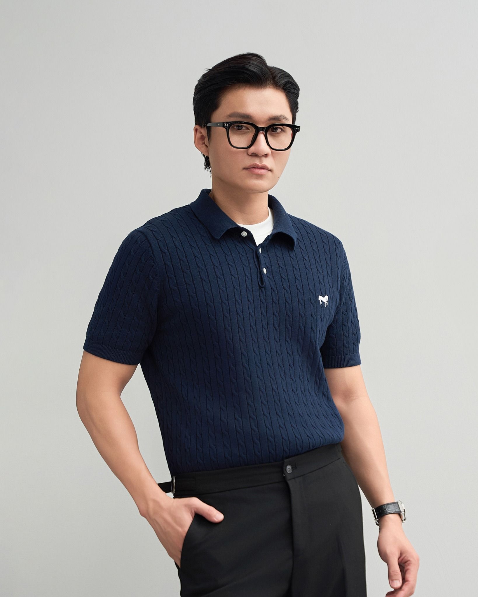 Áo Thun Polo Dệt Kim Twist Màu Xanh Đen