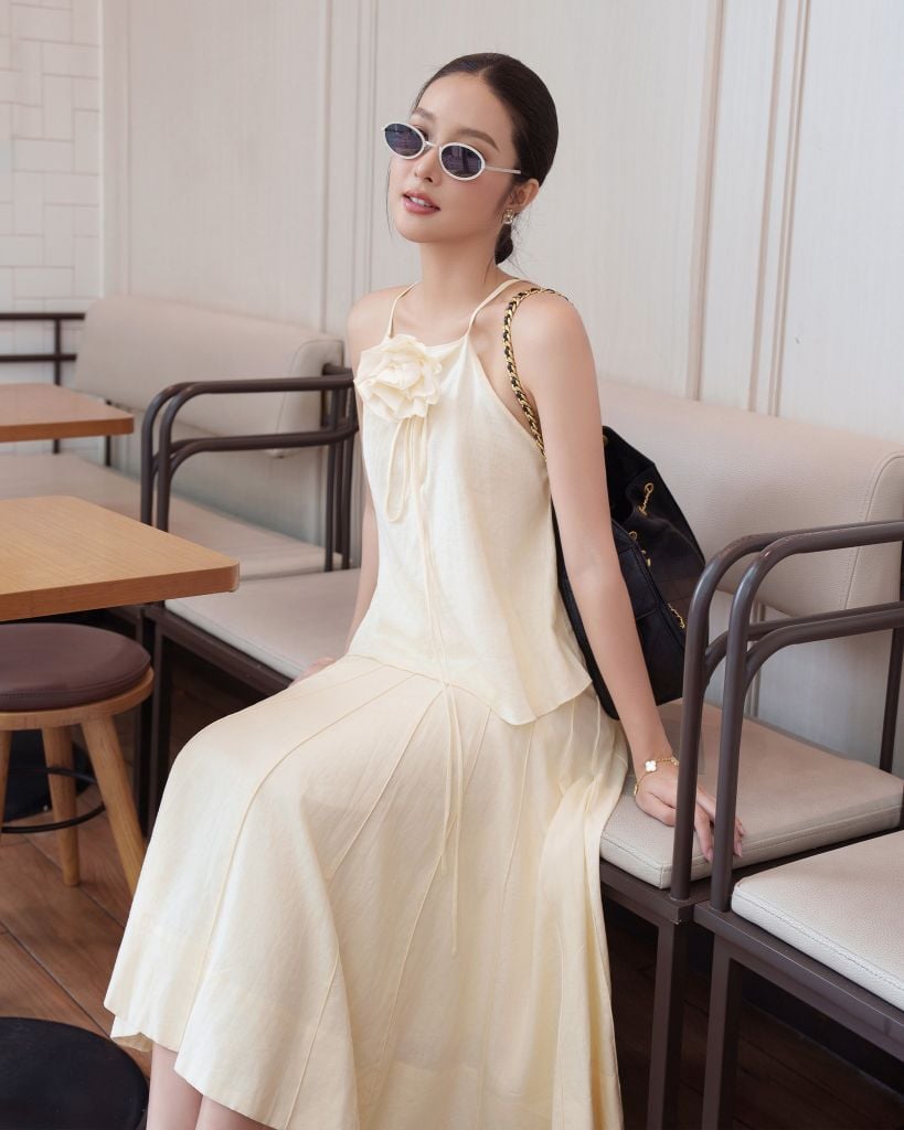  Set 2 món chân váy xòe và áo kèm hoa - Linen Panelled Flared Skirt Floral Brooch Top Set K Closet S2041S2042 