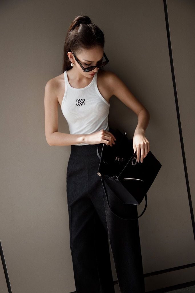  K Closet High-Waisted Wide Leg Black Denim Pants 