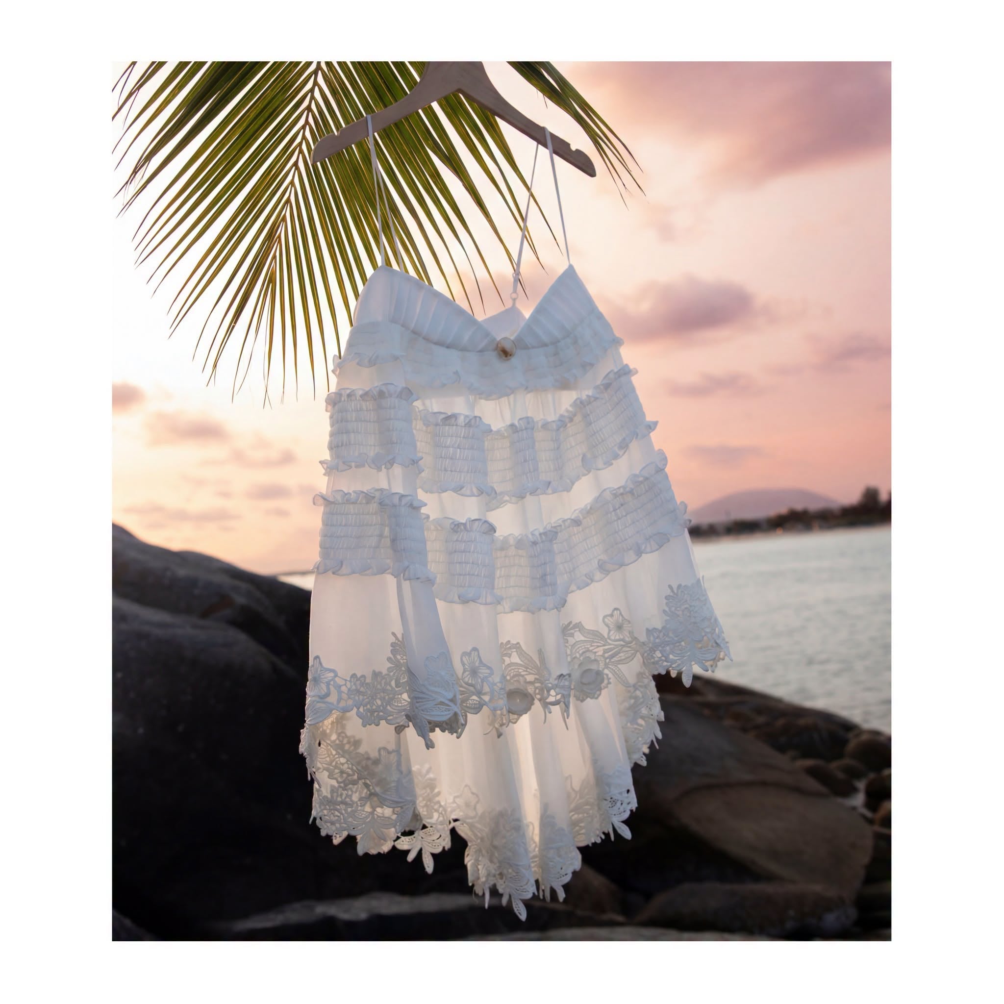  Cami White Organza Smocked Tiered Top / Áo Hai Dây Trắng Chất Organza Kiểu Nhún Tầng 