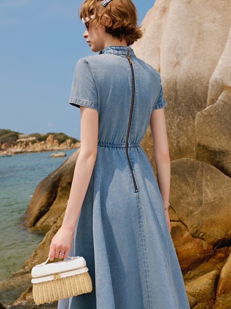 Phoebe Blue Denim Shirt Midi Dress / Đầm Jeans Xanh Cổ Sơ Mi Dáng Dài Thắt Eo 