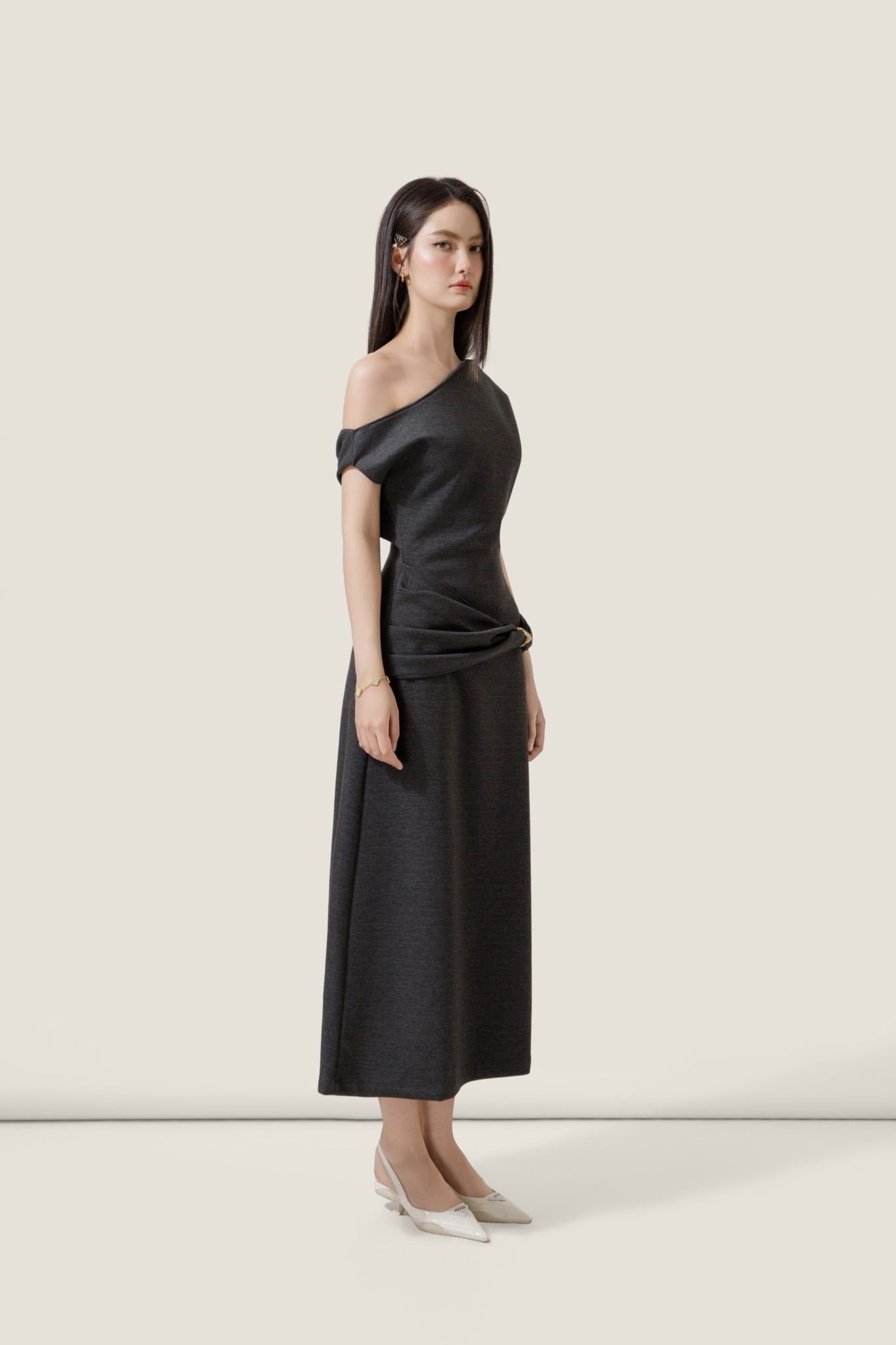  Twisted Off-Shoulder Dark Grey Jersey Dress – K CLOSET 26 