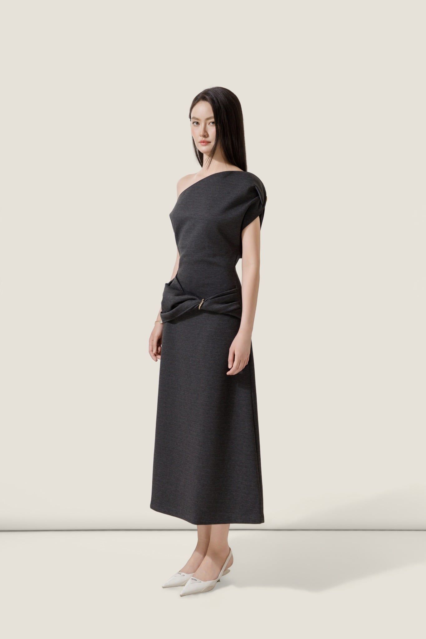  Twisted Off-Shoulder Dark Grey Jersey Dress – K CLOSET 26 