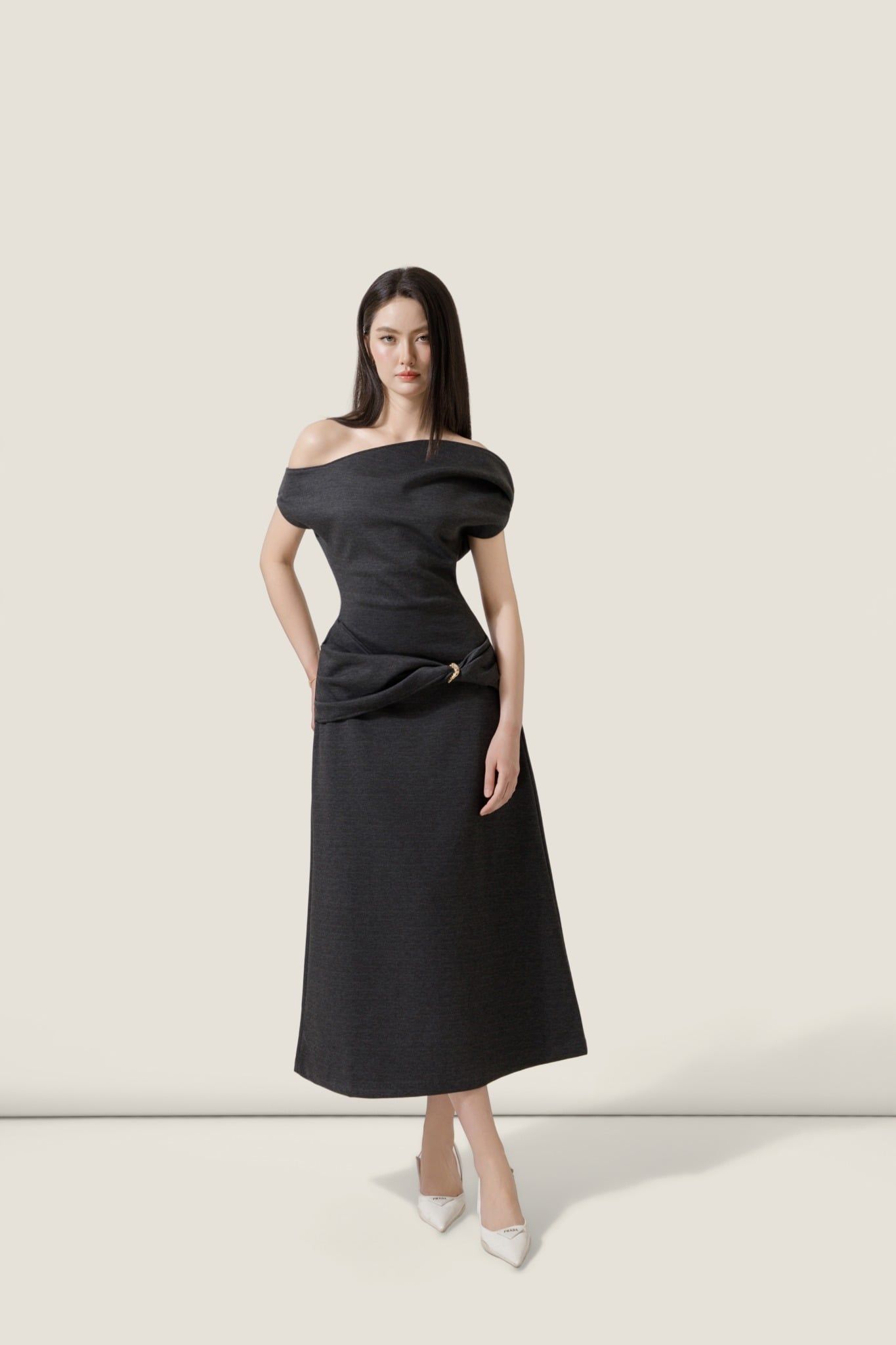  Twisted Off-Shoulder Dark Grey Jersey Dress – K CLOSET 26 
