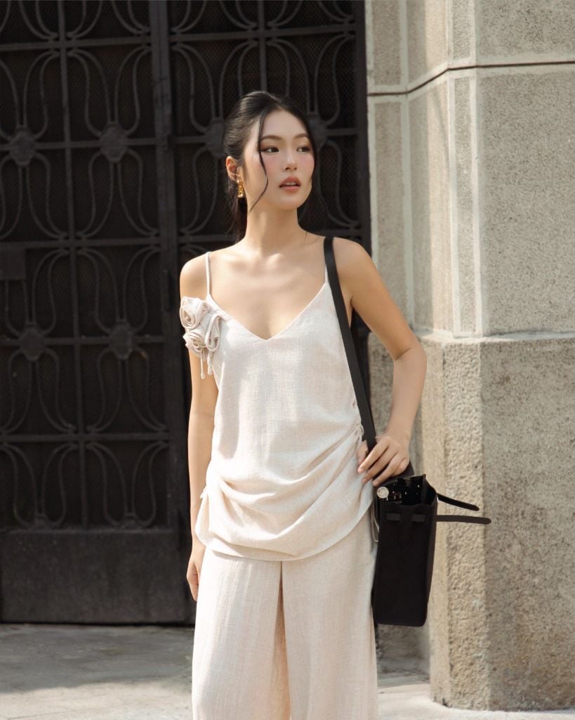  K Closet Set 2 Pieces Spaghetti Strap Top with 3D Flower - Wide Leg Pants 