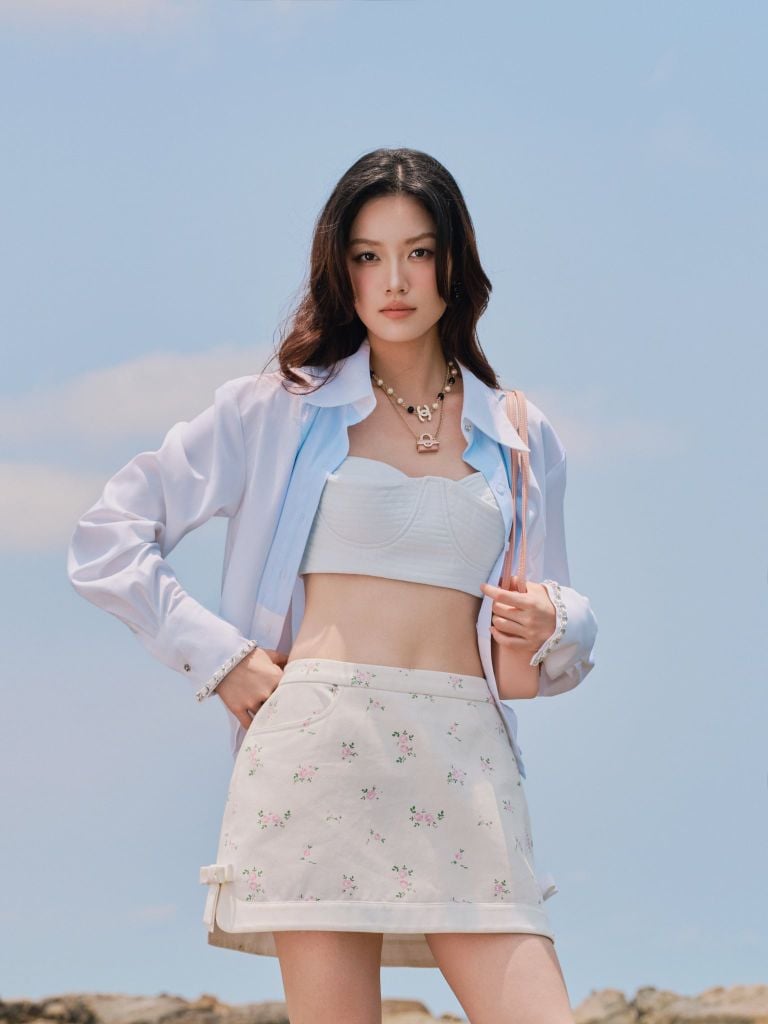  Cropped White and Blue Curved Cotton Blend Shirt 