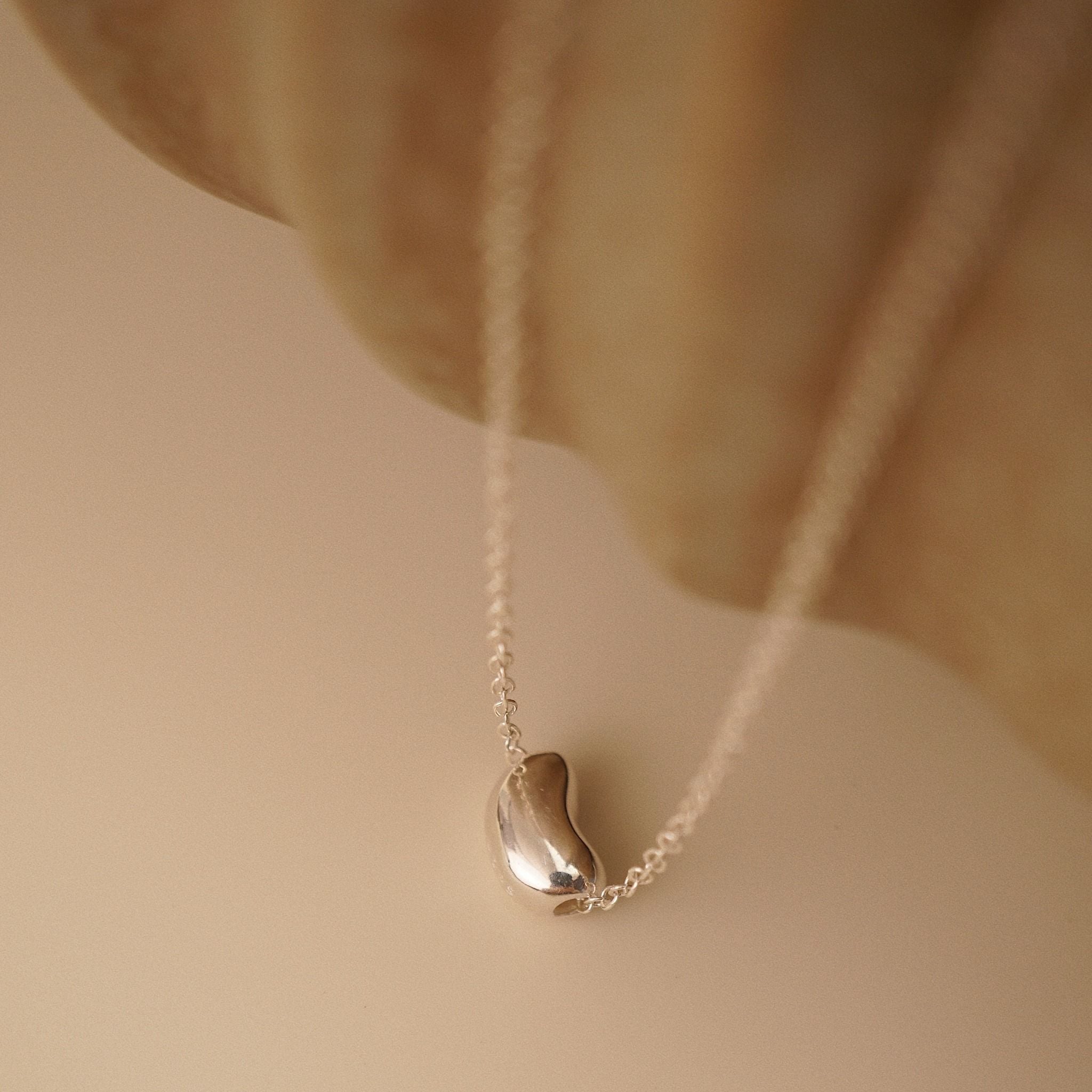  TINY BEAN NECKLACE (S) 