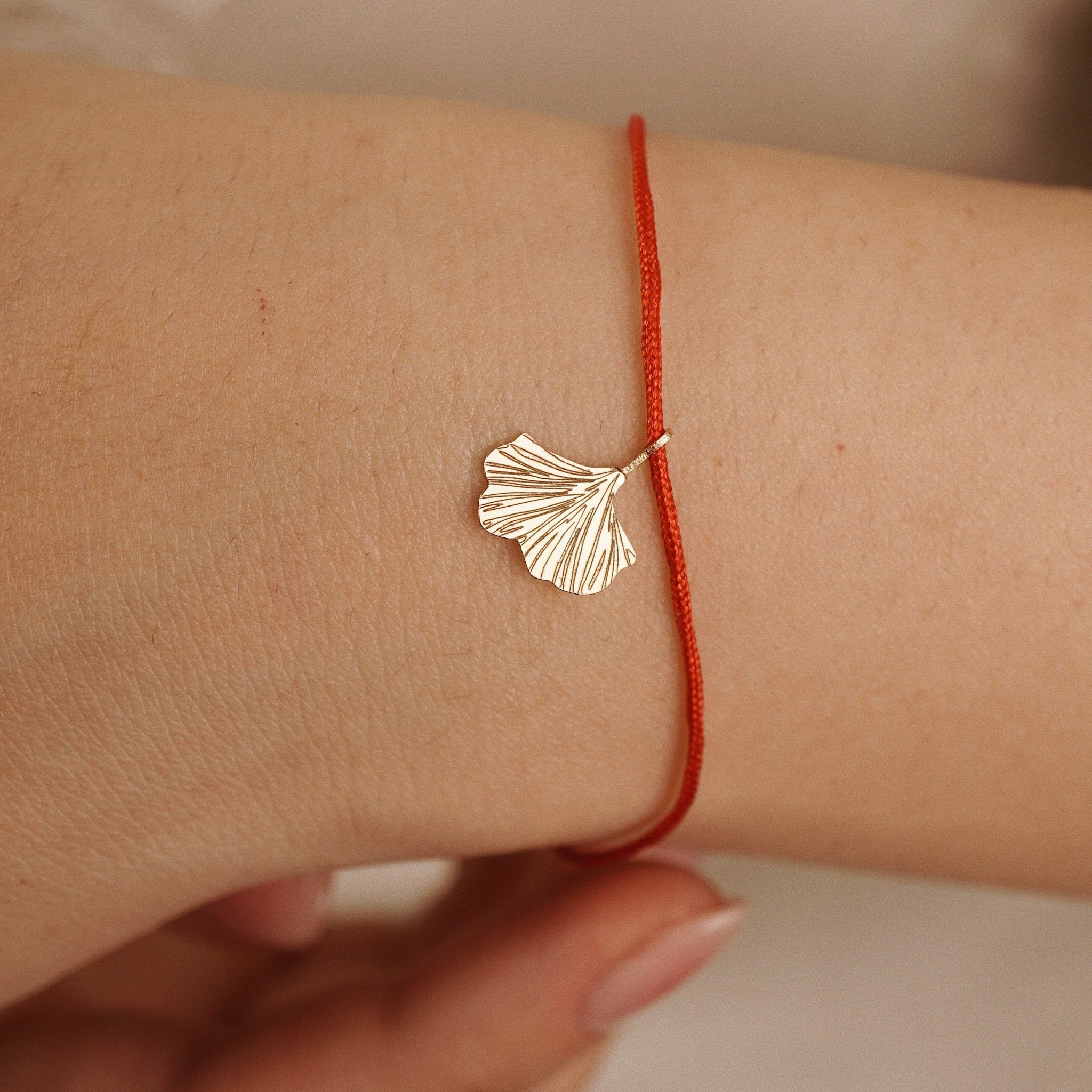  GINKGO LEAF - RED LUCKY STRING BRACELET 01 