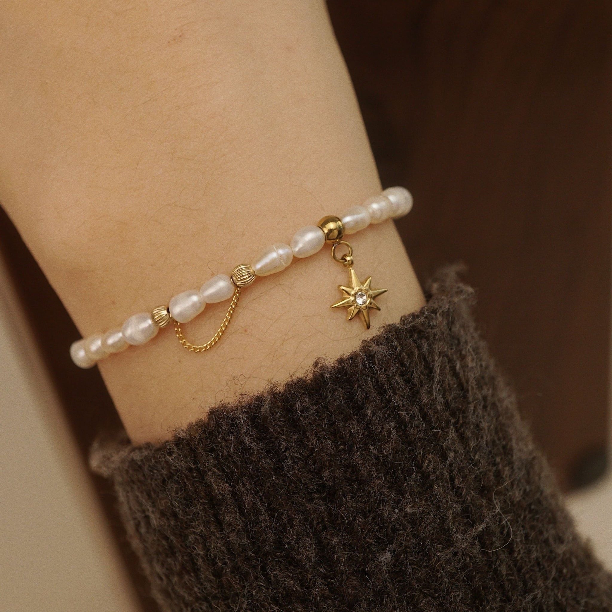  STARDUST - BAROQUE PEARL MIX ORBIT BRACELET 