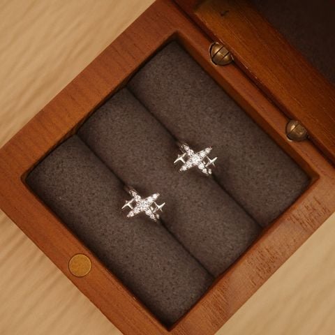 NOVA STAR HOOP EARRINGS (S)