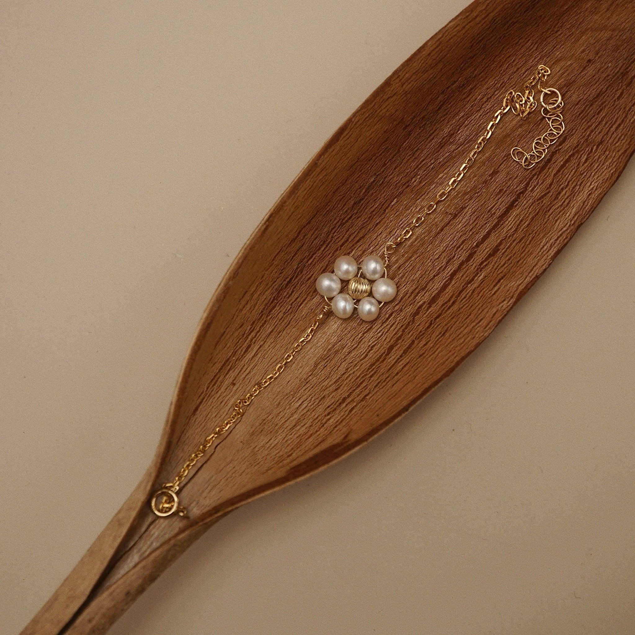  FLOWER PEARL ORBIT BRACELET 