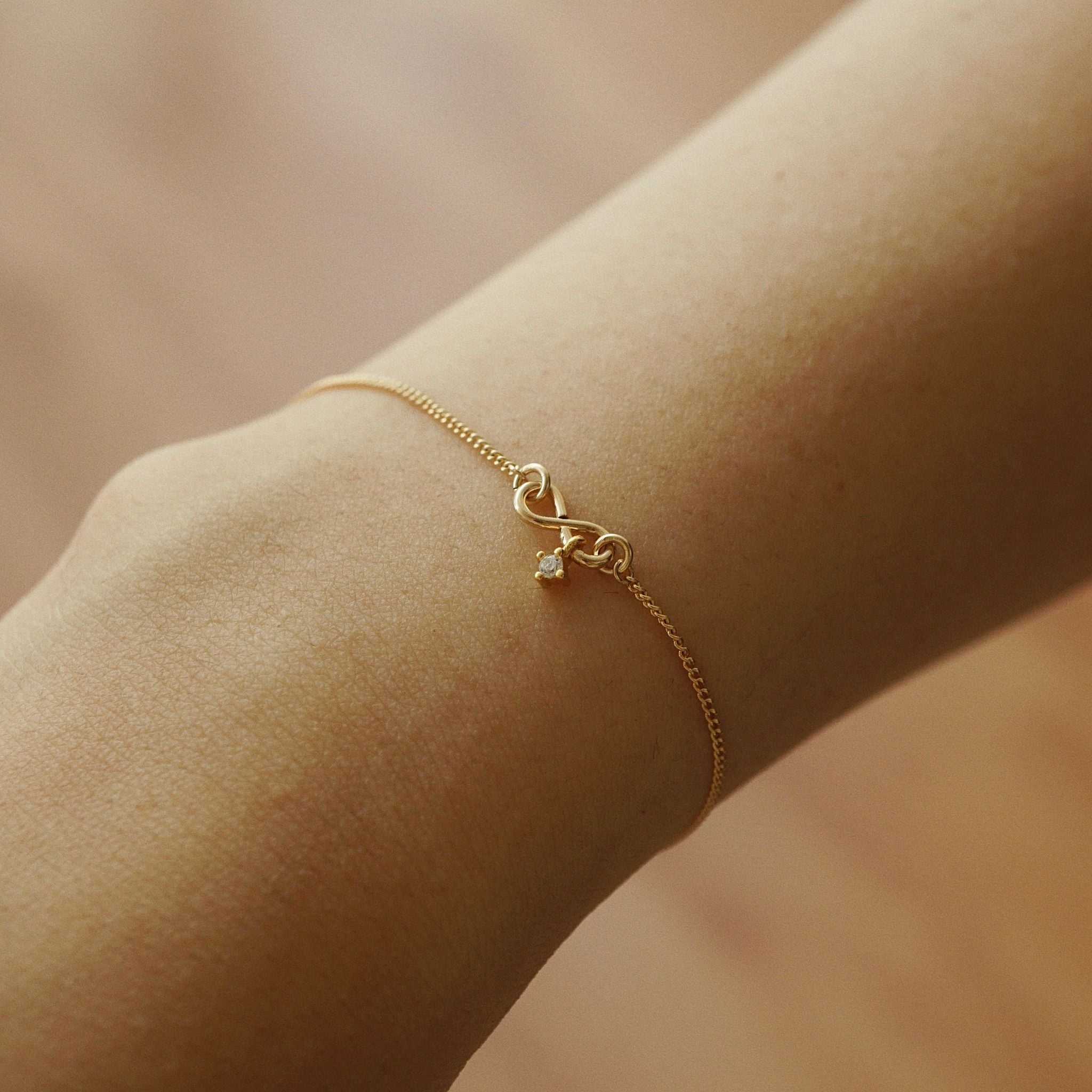  SPARKLE MINI INFINITY MINI CURB BRACELET 