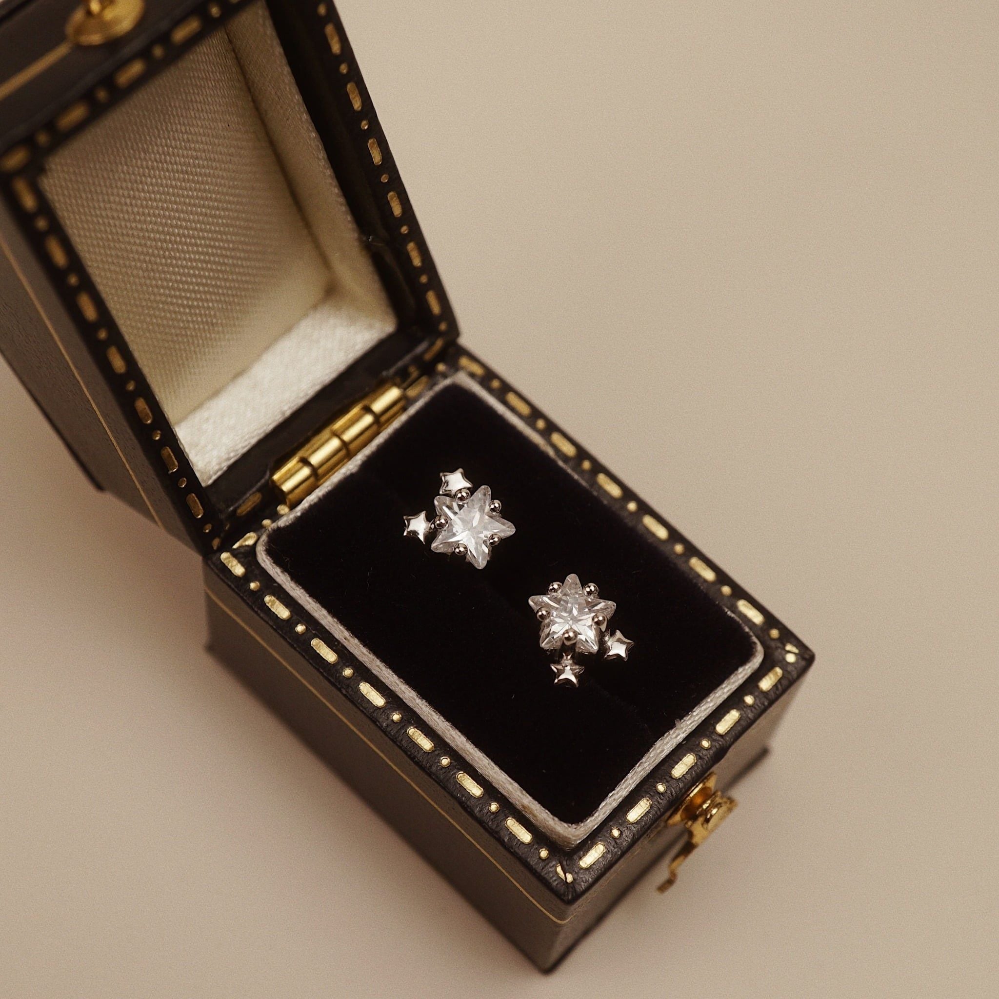  SPARKLES EARRINGS (S) 