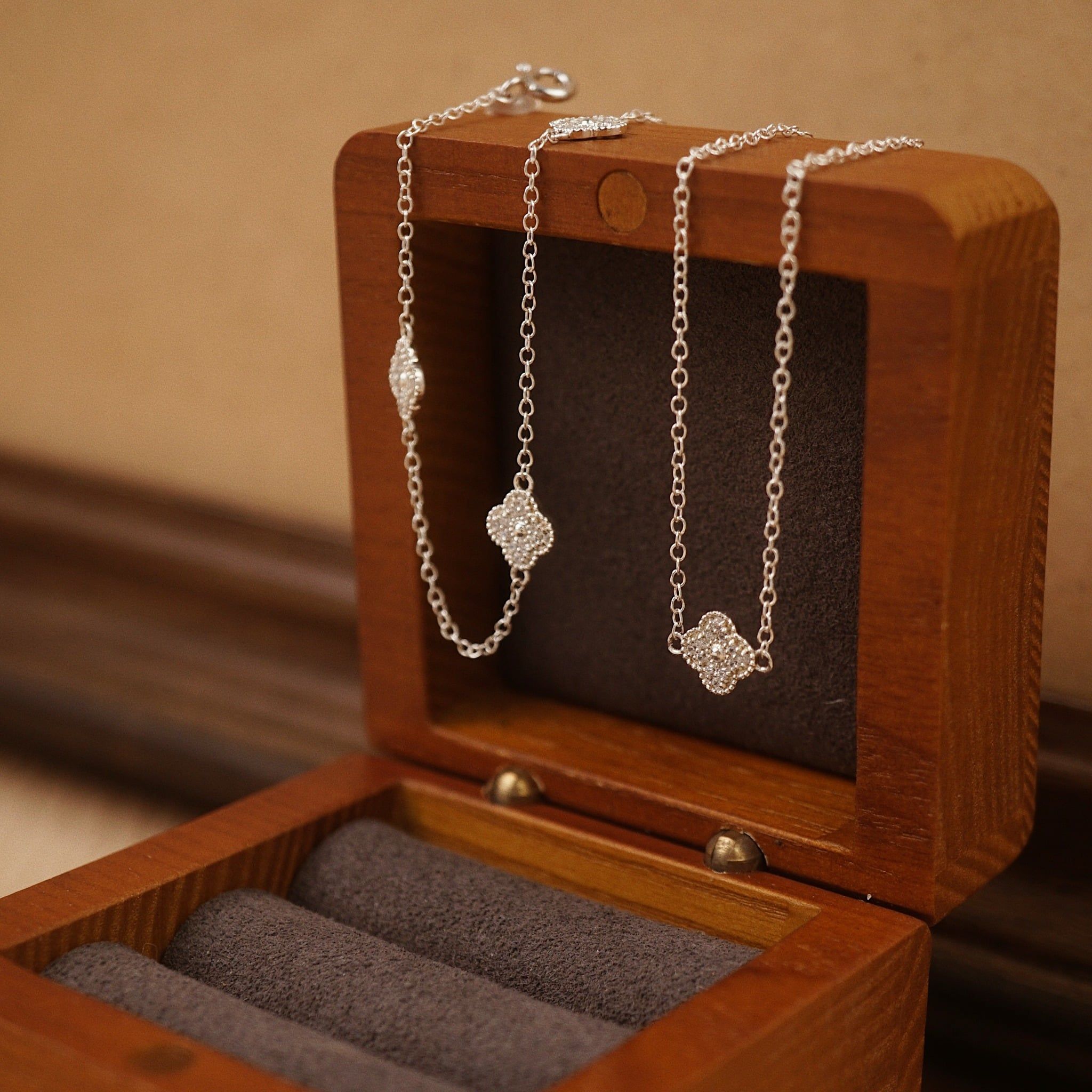  DAISY CLOVER LEAF BRACELET (S) 