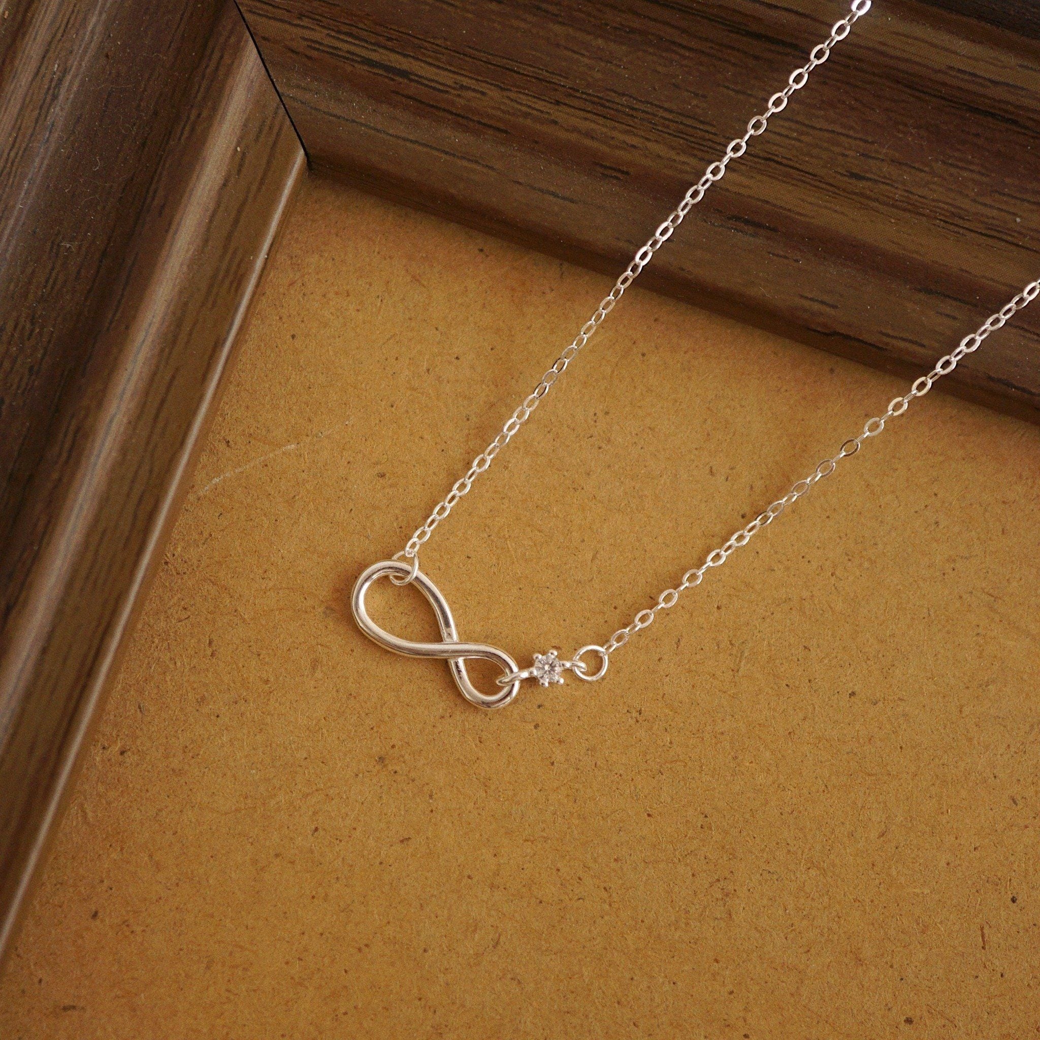  FALLING STAR INFINITY NECKLACE (S) 
