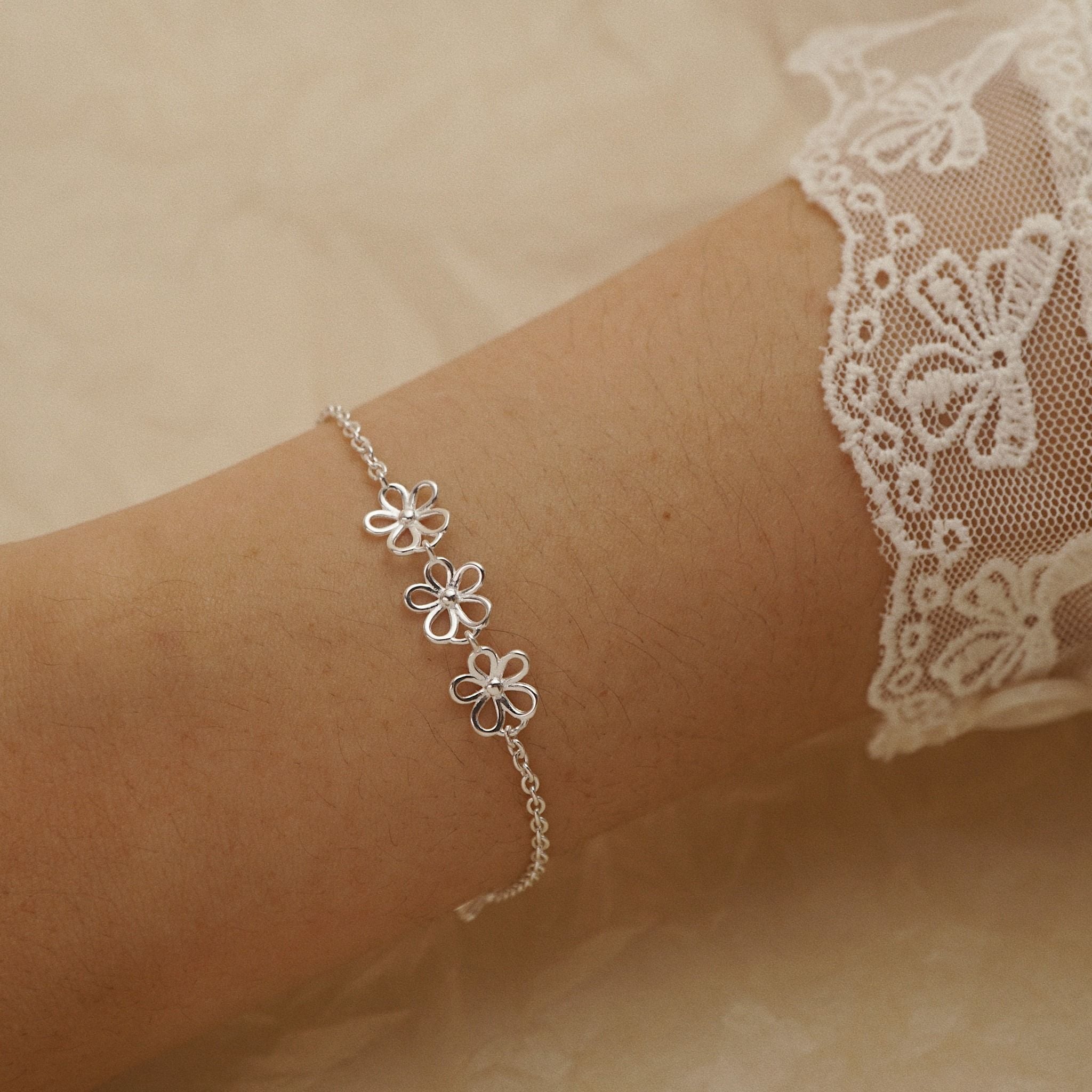  TRIPLE FLOWER BRACELET (S) 