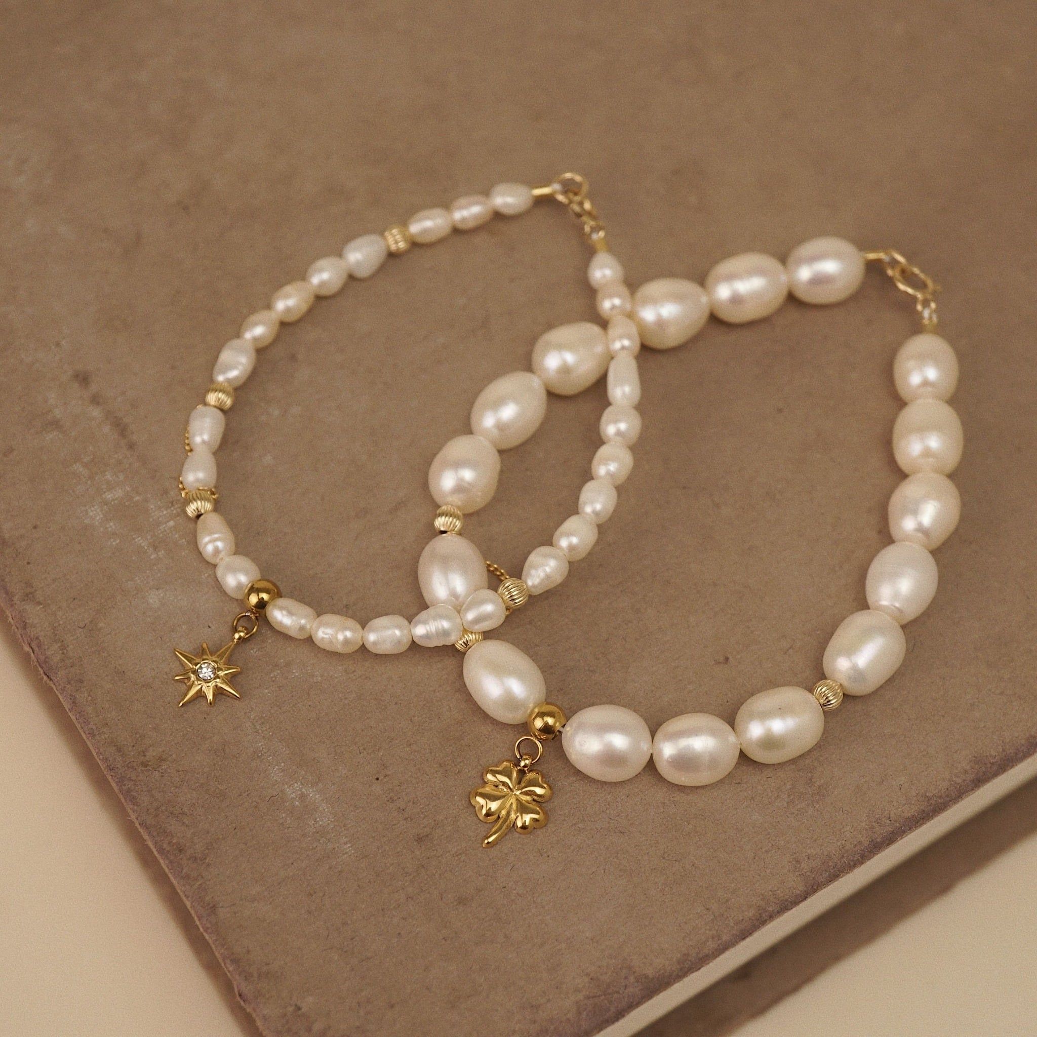  CLOVER LEAF - BOLD RICE SHAPE PEARL MIX ORBIT BRACELET 
