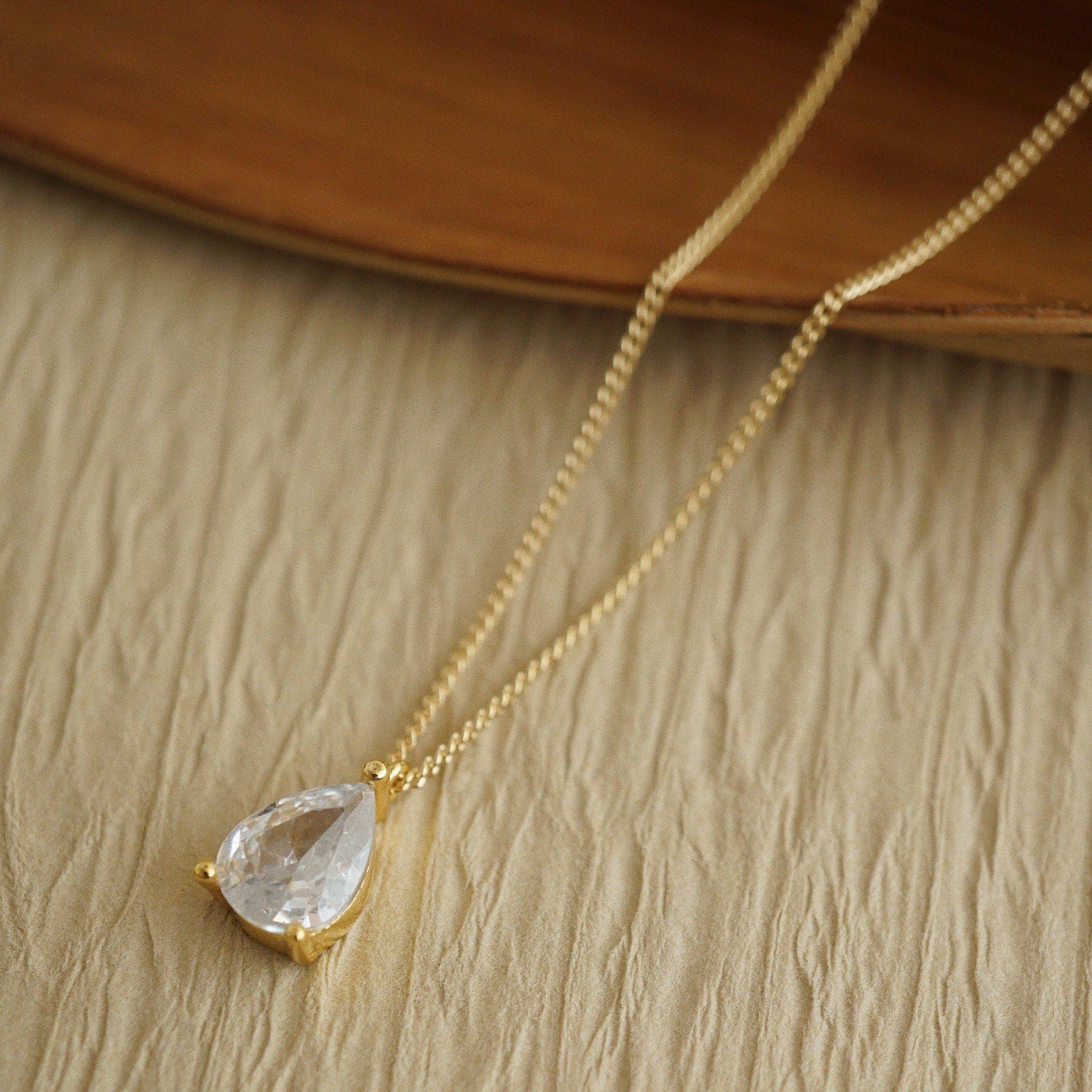  PEAR CUT MINI CURB NECKLACE 