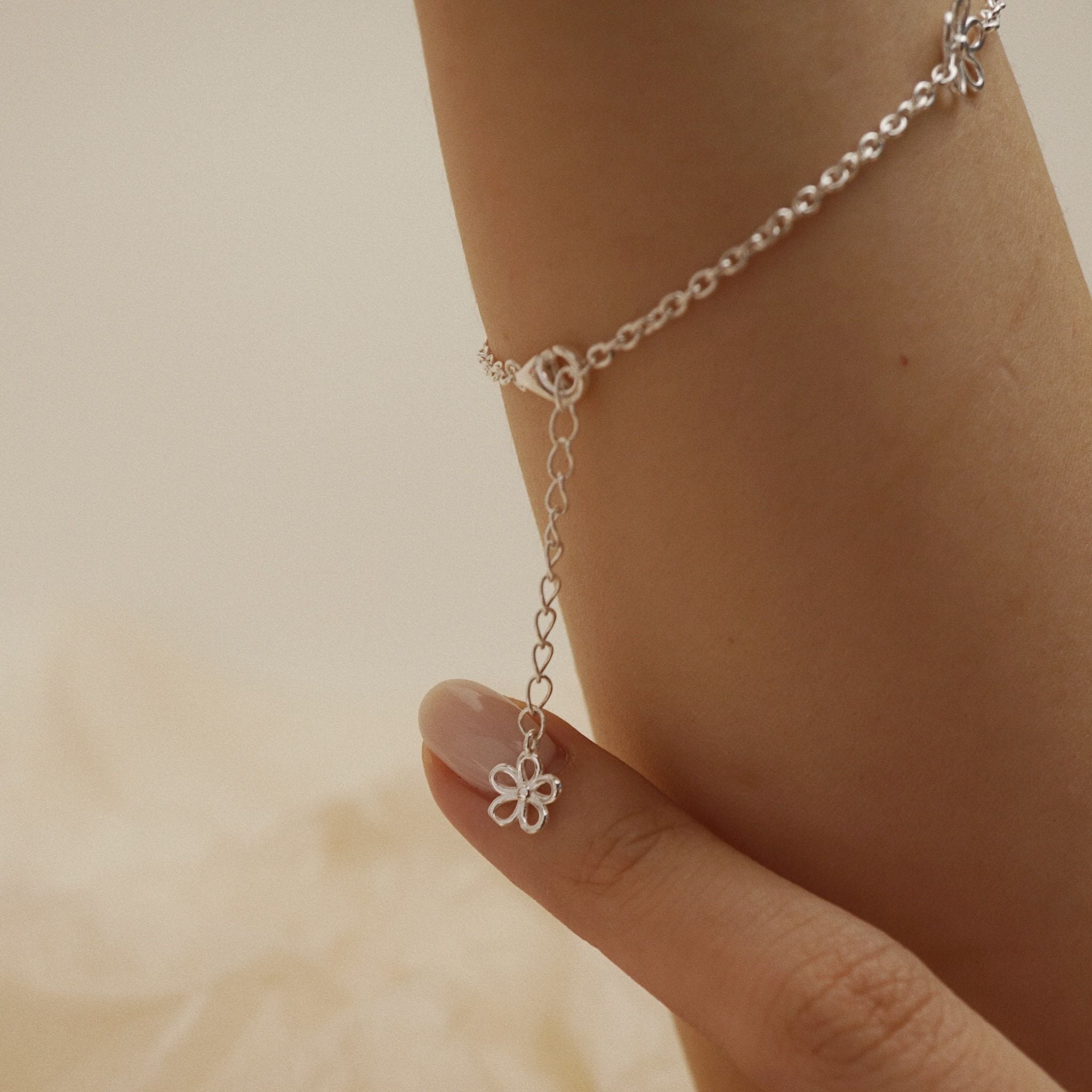  TRIPLE FLOWER BRACELET (S) 