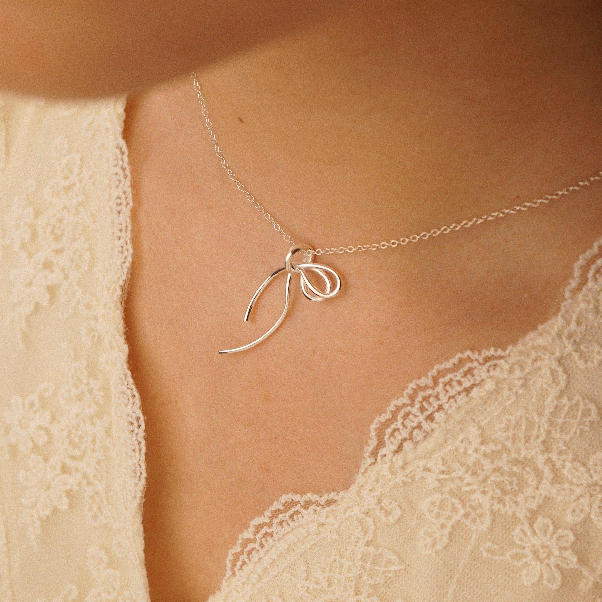  DANCING RIBBON NECKLACE (S) 