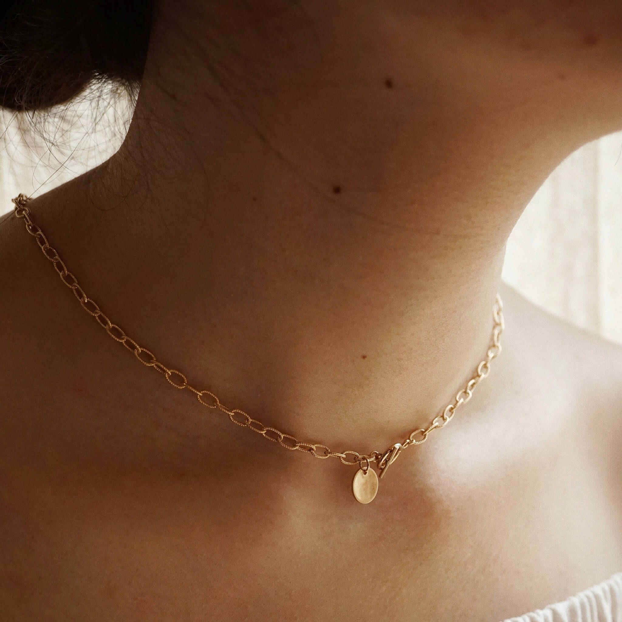  CLASSIC DISC - TOGGLE CLASP OVAL CABLE NECKLACE 