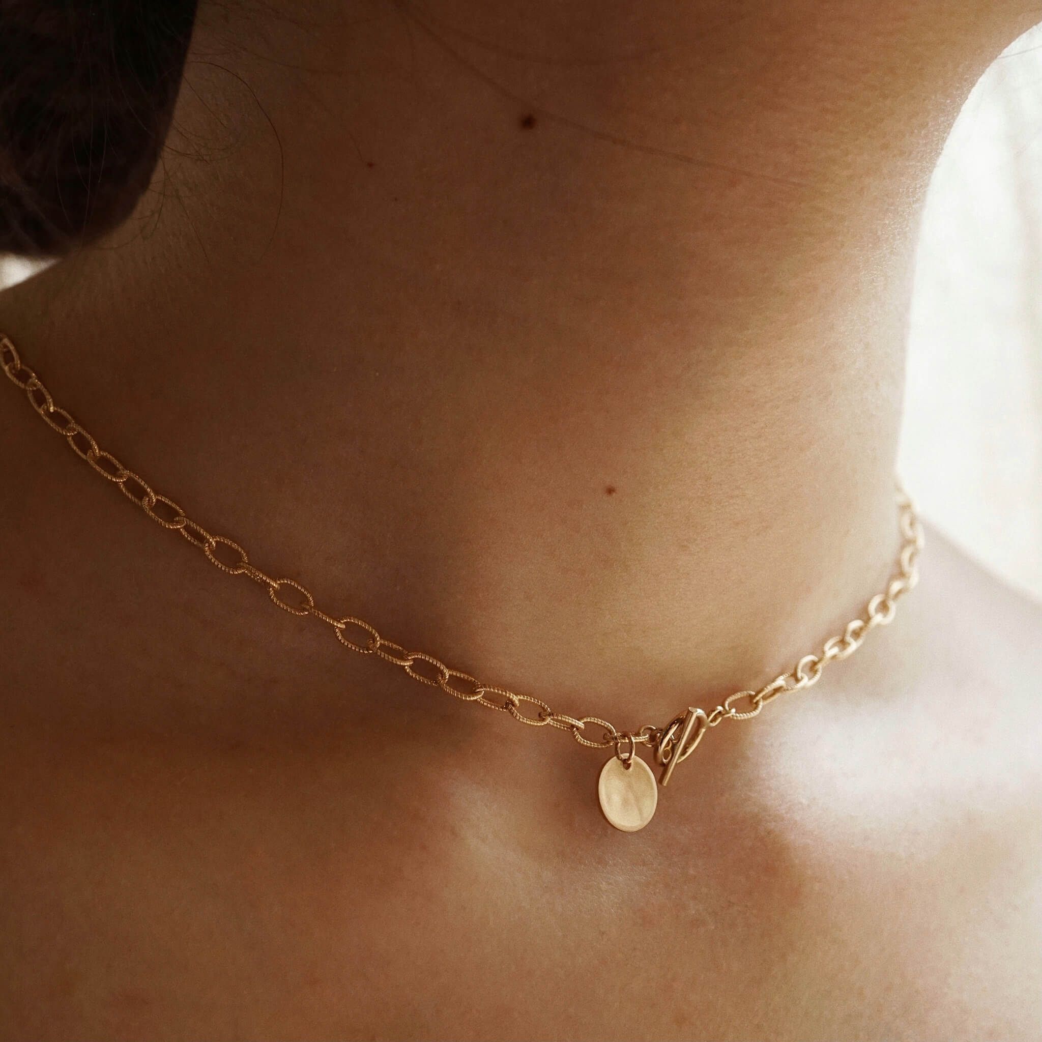  CLASSIC DISC - TOGGLE CLASP OVAL CABLE NECKLACE 