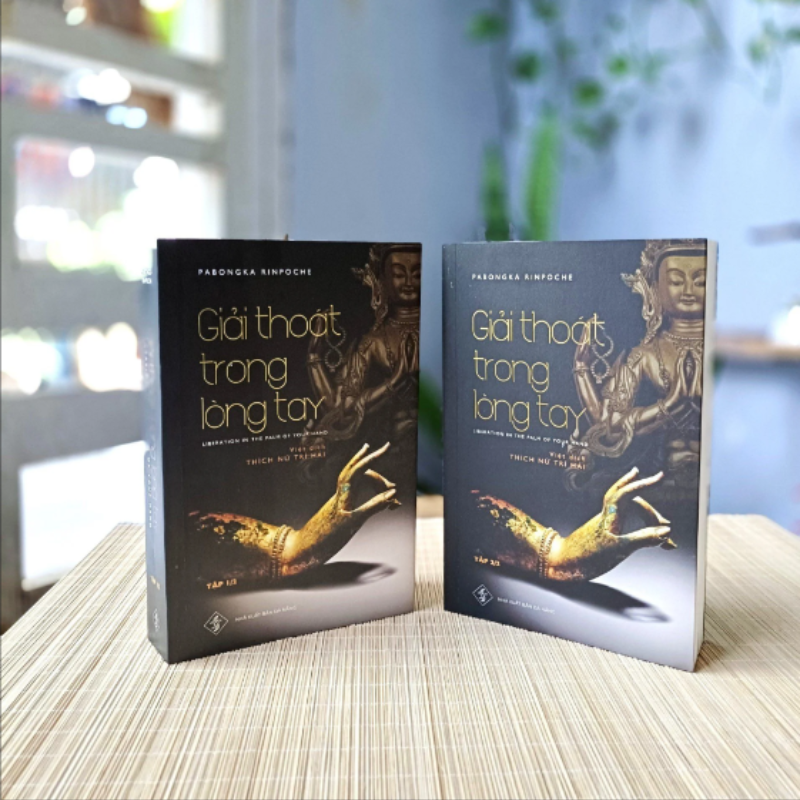  Tử Thư Tây Tạng (Bìa mềm) + Giải Thoát Trong Lòng Tay (2 tập) 
