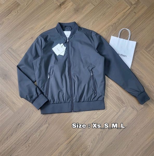  Áo Khoác Nhẹ Calvin 