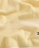  KHĂN TẮM Tommy Hilfiger 138cm x 76cm Màu Vàng 