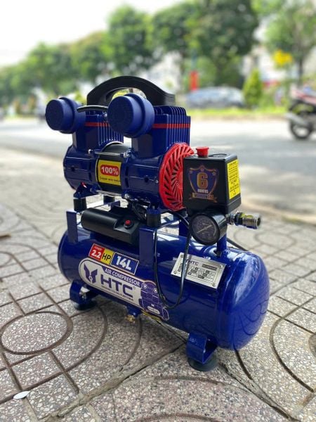 Máy nén khí không dầu HTC2214A 14LIT 2.2HP lên hơi chỉ 30 giây hoạt động siêu êm