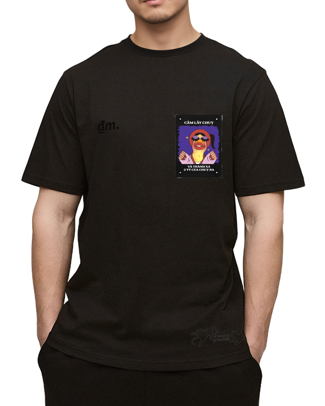  Tranh vải gắn áo 2 tỷ trong tay 