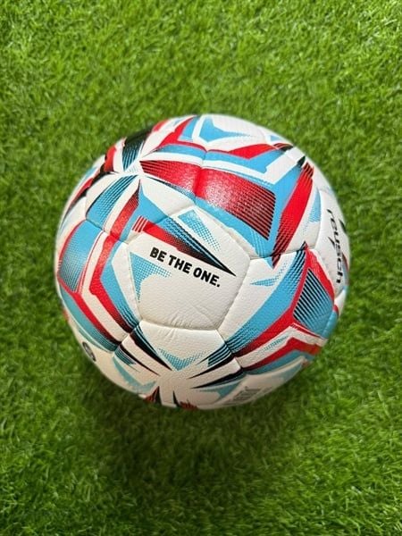 Banh Reusch Football Attrakt Infinity