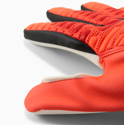 Găng Tay Thủ Môn FUTURE Match NC Glowing Red-PUMA Red-PUMA Black