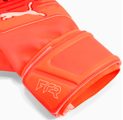 Găng Tay Thủ Môn FUTURE Match NC Glowing Red-PUMA Red-PUMA Black