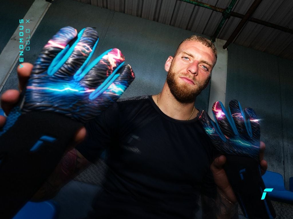 Găng Tay Thủ Môn Venomous Gold X 5570956