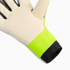 Găng Tay Thủ Môn PUMA ULTRA ULTIMATE HYBRID YELLOW ALERT-PUMA BLACK 042081-11