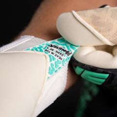 Găng Tay Thủ Môn One NXT Pro Mentality Monster SL