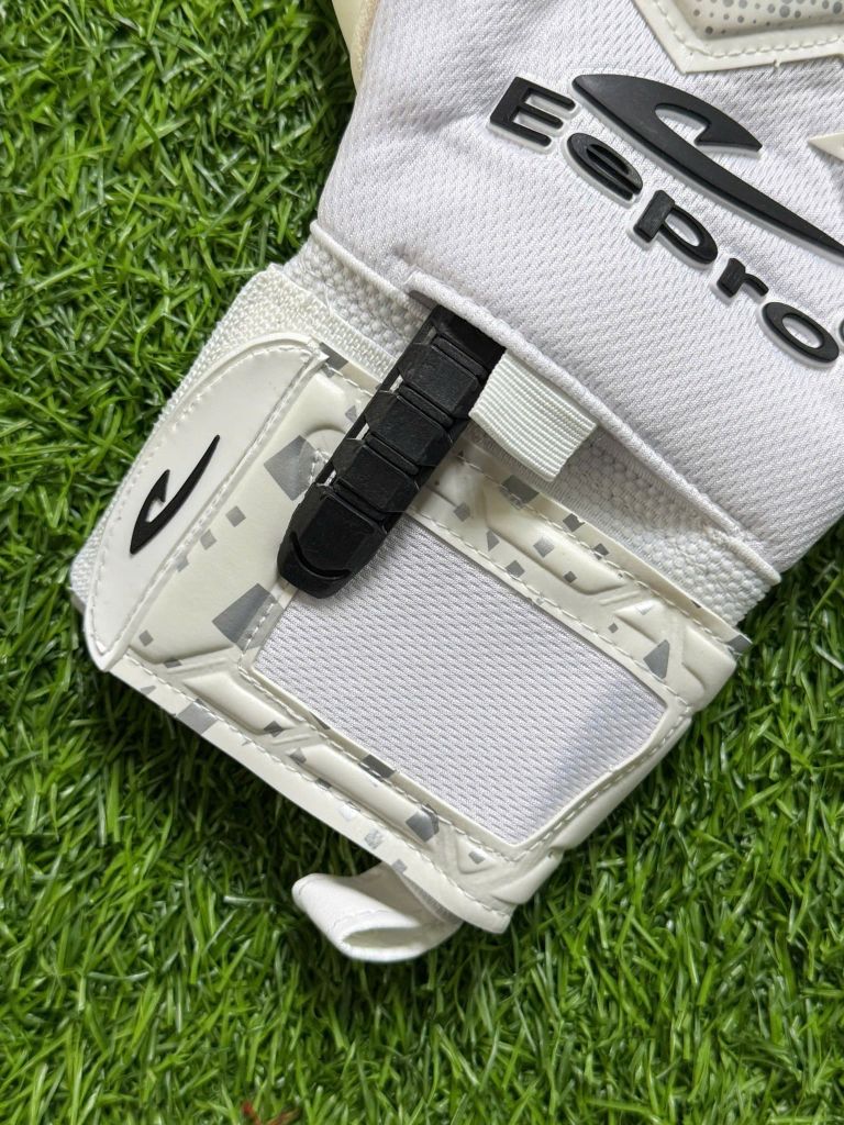 ( Xương Tháo Lắp) Găng Tay Thủ Môn Bravo Eepro Trắng