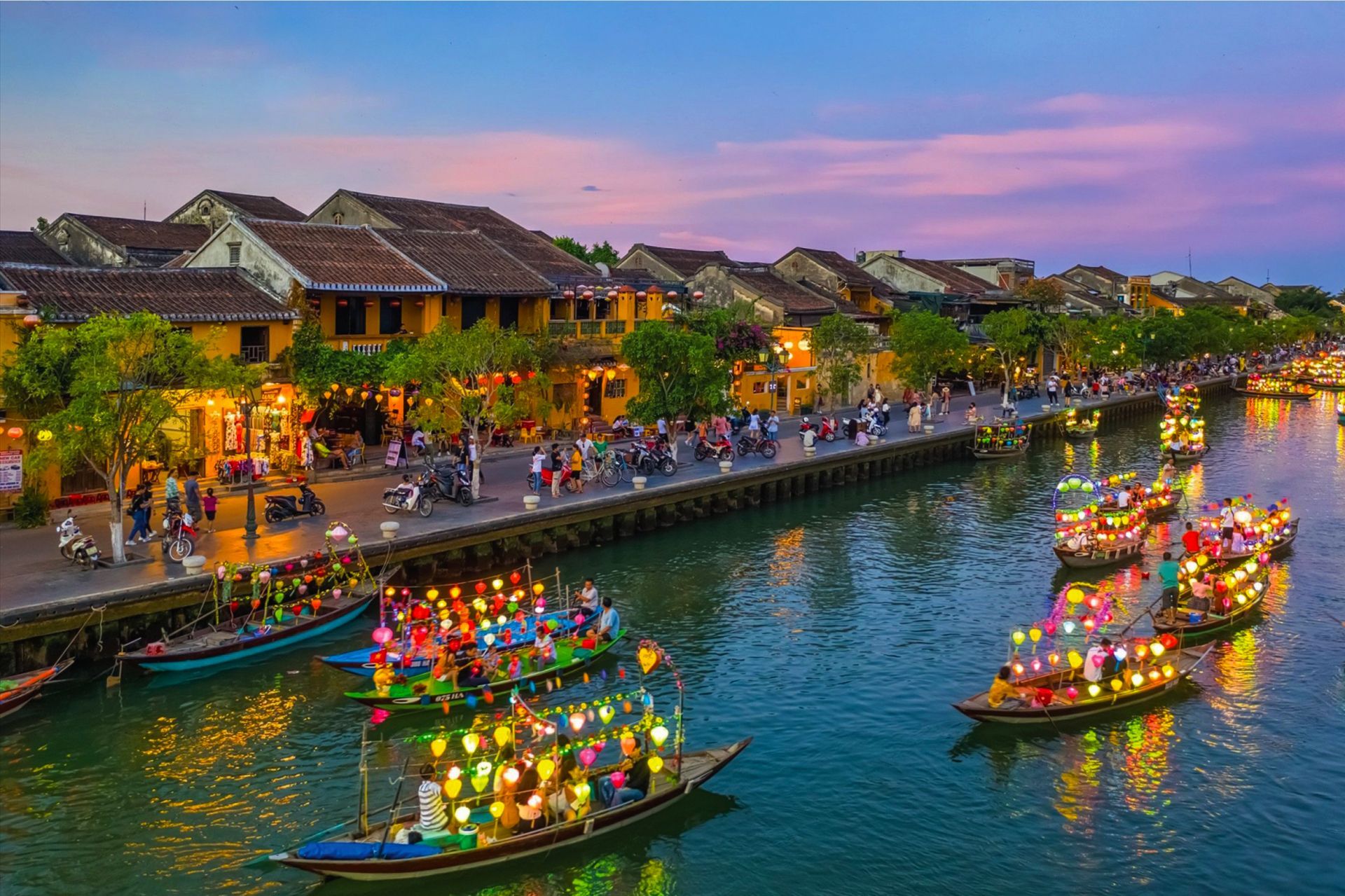  Đà Nẵng - Hội An - KDL Bà Nà - Cầu Vàng - Bảo Tàng Tranh 3D - Huế (4N3Đ) 