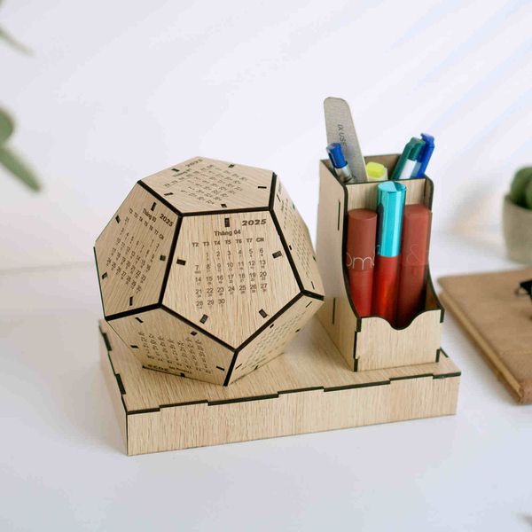 Lịch gỗ để bàn phong cách - TOY27