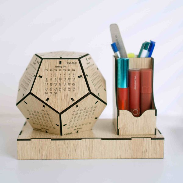 Lịch gỗ để bàn phong cách - TOY27