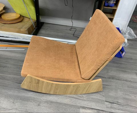 [Giảm giá 60%] Ghế bập bênh thư giãn màu nâu GP304A