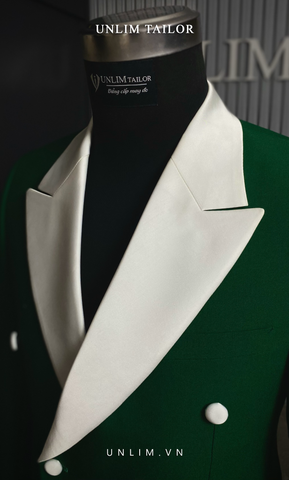 Tuxedo Emerald Green Cổ Nhọn Hai Hàng Khuy