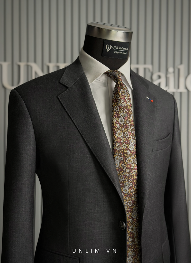 Suit Xám Tối Fullcanvas Thùa Cờ Nga