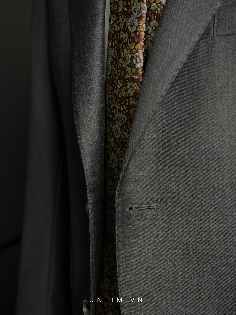 Suit Xám Tối Fullcanvas Thùa Cờ Nga