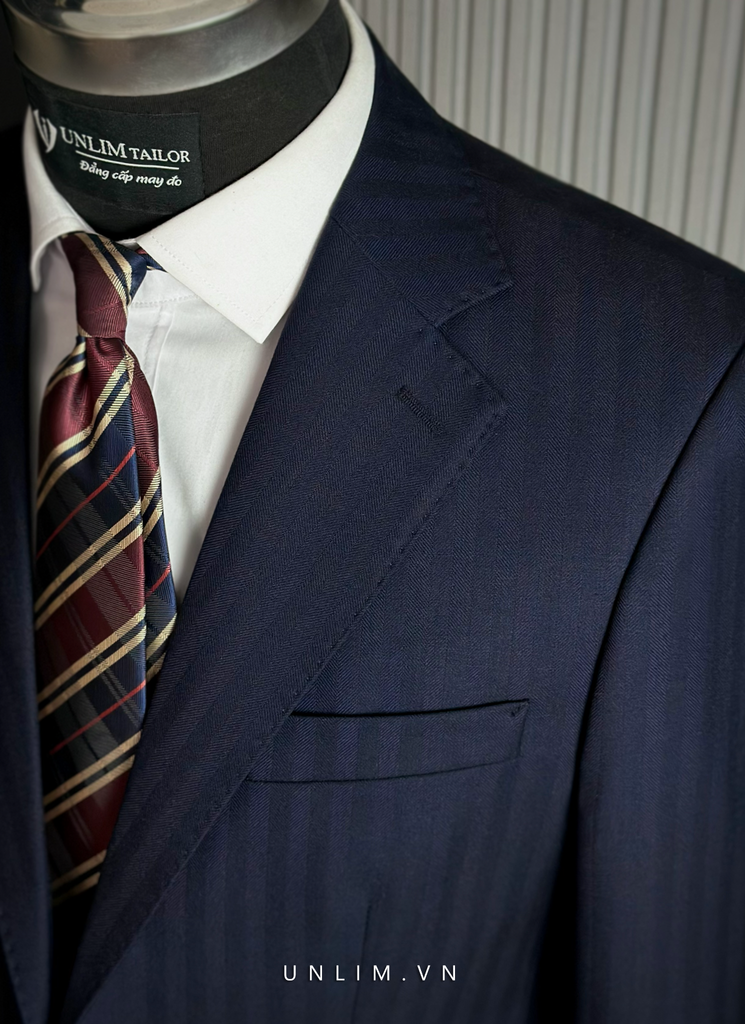 Suit Xanh Đen Vân Chìm Cổ K Hai Cúc