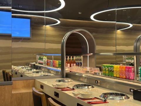 Sơn hiệu ứng dự án kichi kichi lẩu băng chuyền - 8
